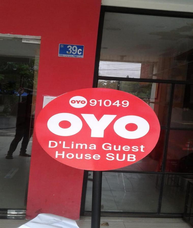 Oyo 91049 D'Lima Guest House Sub Surabaya Exteriör bild